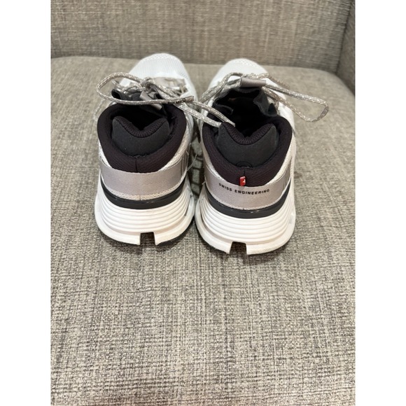 Women's On Cloudnova Sneakers White/Gray Size 8.5 - Picture 4 of 8